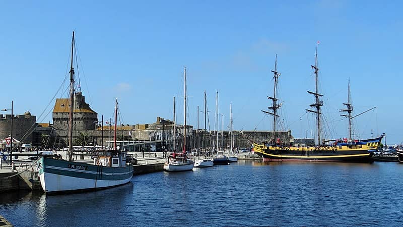 sailing in saint malo