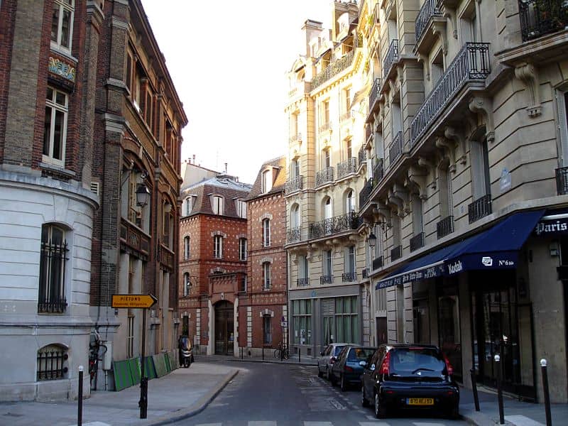 Rue Chanoinesse Paris