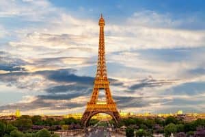 eiffel tower from trocadero gardens