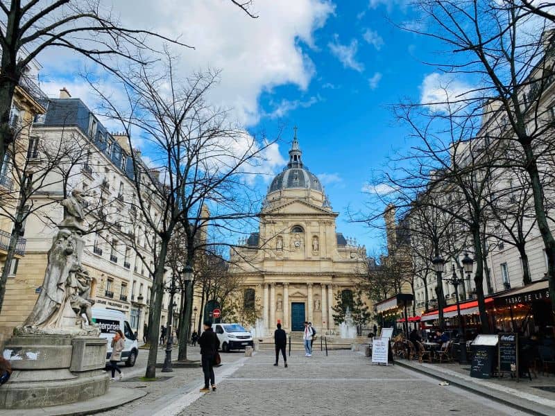 a frança, em fevereiro de